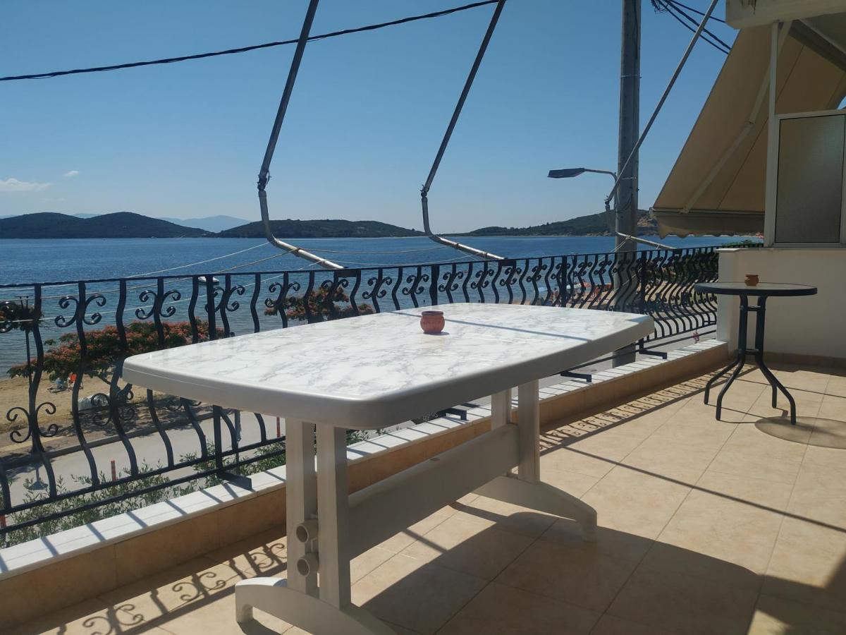Villa Tasos Неа-Перамос Экстерьер фото